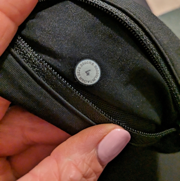 Lululemon Speed Up Short size 4 in black - Picture 6 of 7